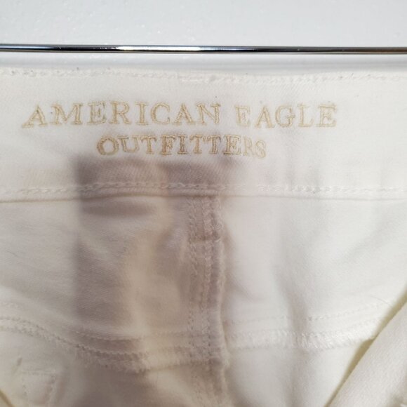 American Eagle Outfitters Womens White Denim Cutoff Shorts Size 18 Frayed Hem Ca - Picture 6 of 8